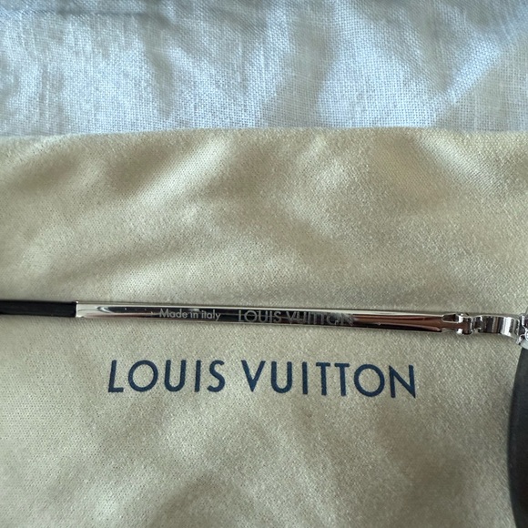LOUIS VUITTON Rainbow Silveryone Metal Clockwise Monogram Sunglasses - Z1595W - Picture 4 of 9